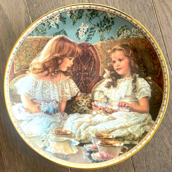 8" Collectors Plate #814A "Best Friends" By Sandra Kuck 1993 - Picture 9 of 10